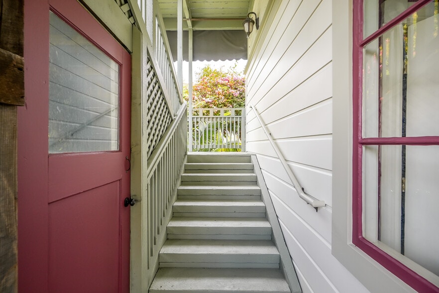 More Photos Of 742 B St, Hayward Restaurant For Sale