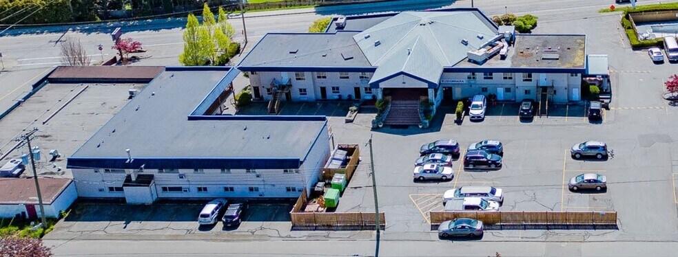 Primary Photo Of 2082 Comox Ave, Comox Hotel For Sale