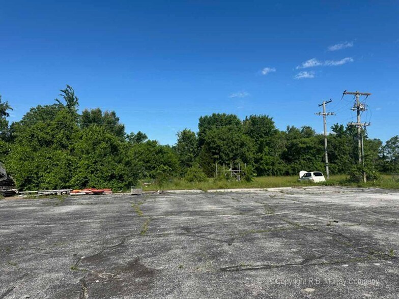 More Photos Of 2503 N Neergard Ave, Springfield Warehouse For Lease