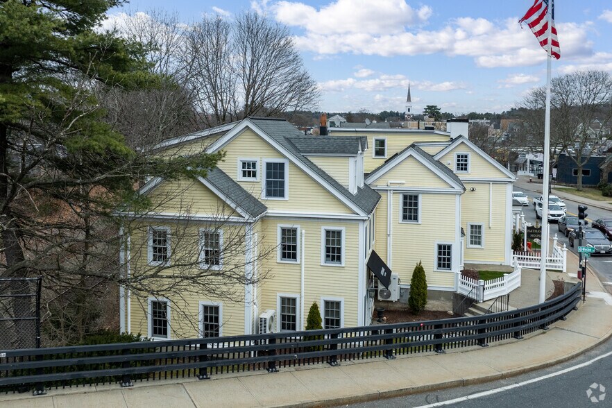 More Photos Of 103 Central St, Wellesley Office For Lease