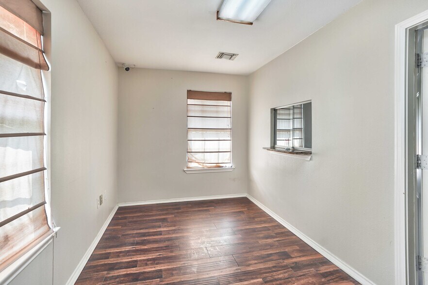 More Photos Of 13301 & 13309 Reeveston Road, Houston Land For Sale