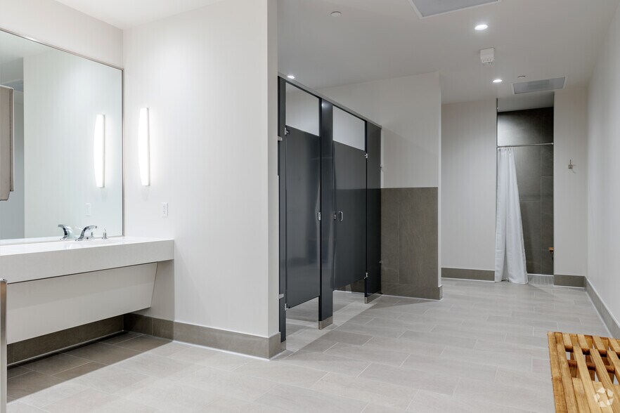 More Photos Of 720 S Colorado Blvd, Denver Office For Lease