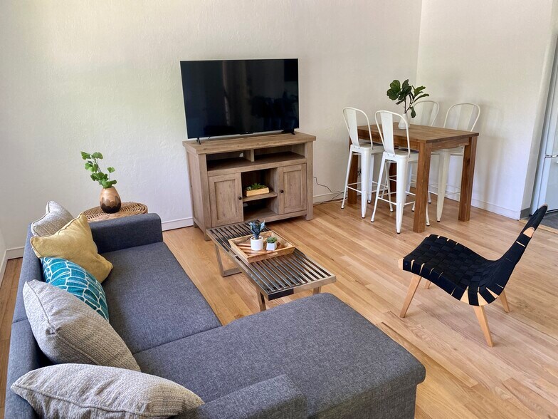 More Photos Of 99 Bartlett St, Reno Apartments For Sale