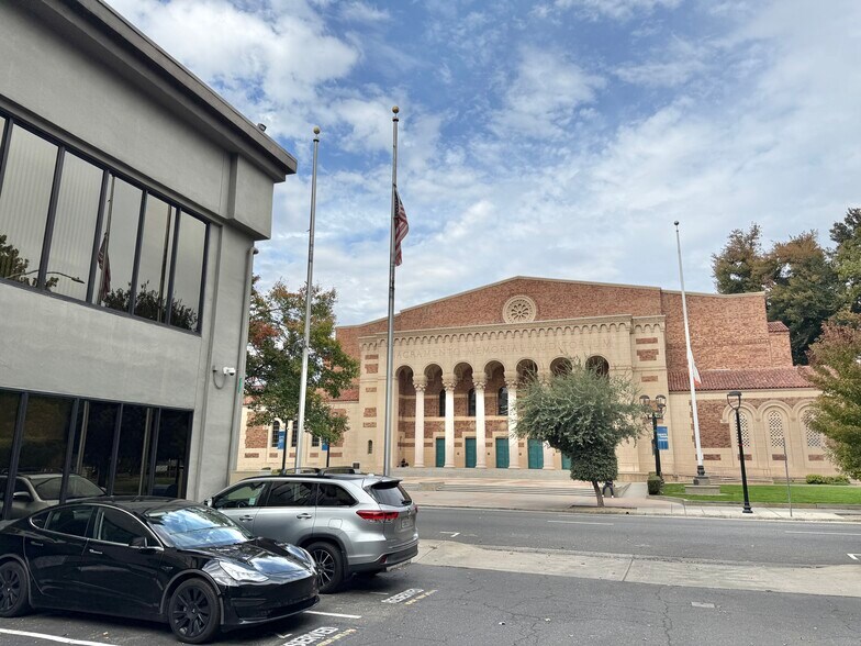 More Photos Of 1510 J St, Sacramento Office For Lease