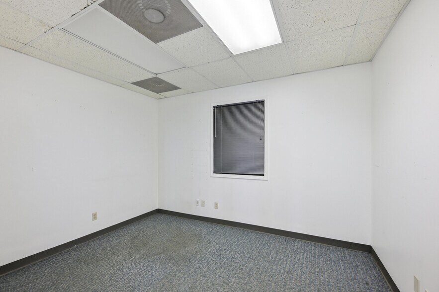 More Photos Of 602 S Michigan Ave, Joplin Freestanding For Lease
