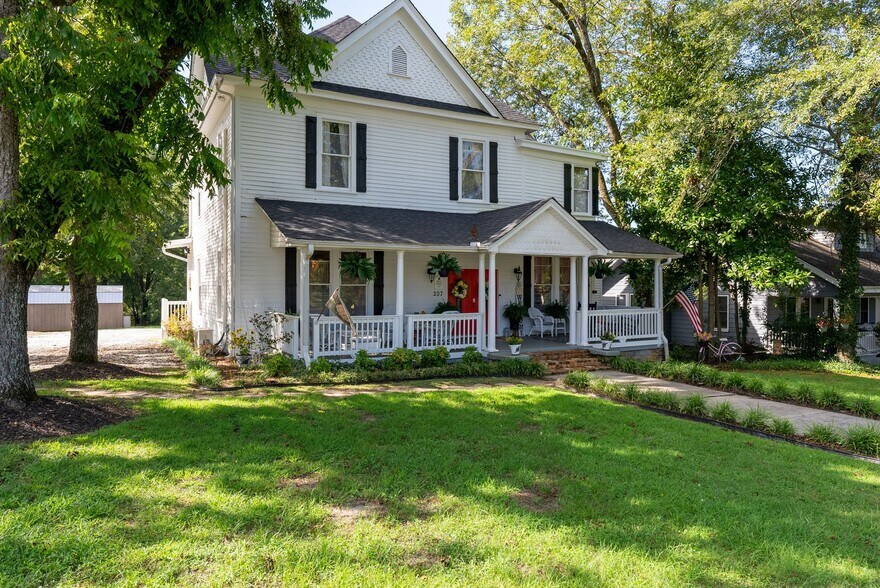 More Photos Of 207 W 2nd Ave, Easley Hospitality For Sale