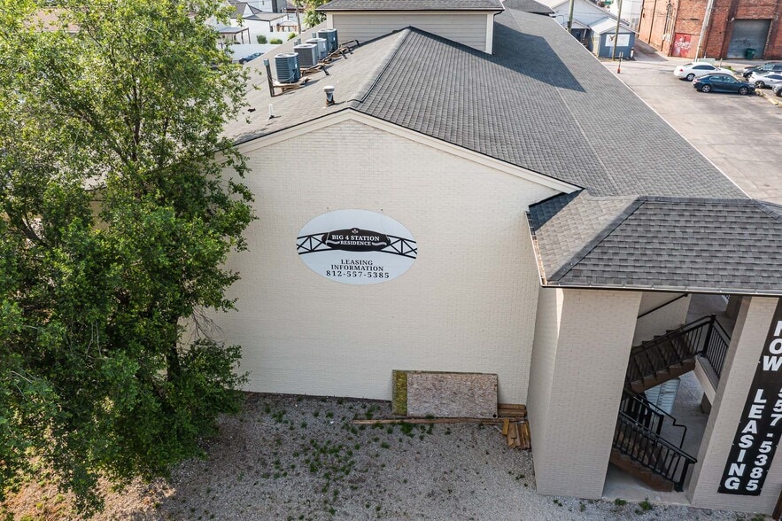 More Photos Of 124 W Chestnut St, Jeffersonville Apartments For Sale