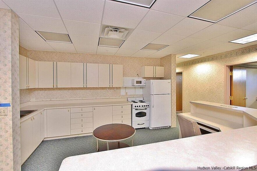 More Photos Of 451 Washington Avenue Ext, Saugerties Hospitality For Sale