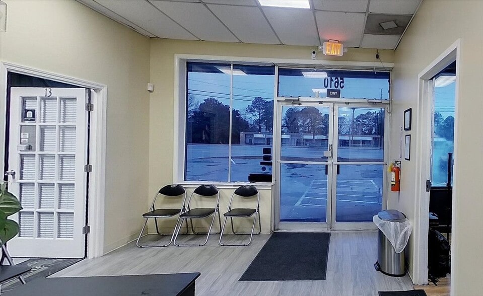 More Photos Of 5610 Old National Hwy, Atlanta Office For Sale