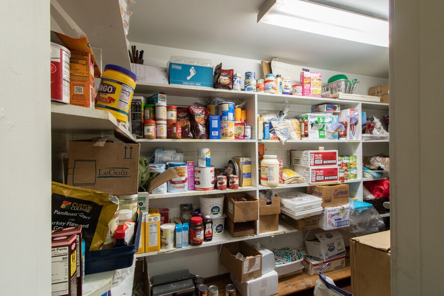 More Photos Of 18 Cross St, Brighton Restaurant For Sale