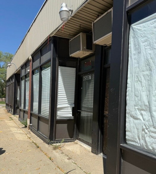 More Photos Of 6507 1/2 S Saint Lawrence Ave, Chicago Storefront For Sale