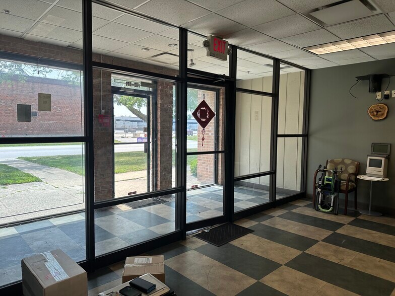 More Photos Of 510 W 172nd St, South Holland Manufacturing For Sale