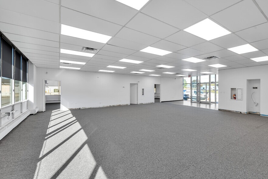 More Photos Of 271 Dingens St, Buffalo Warehouse For Lease