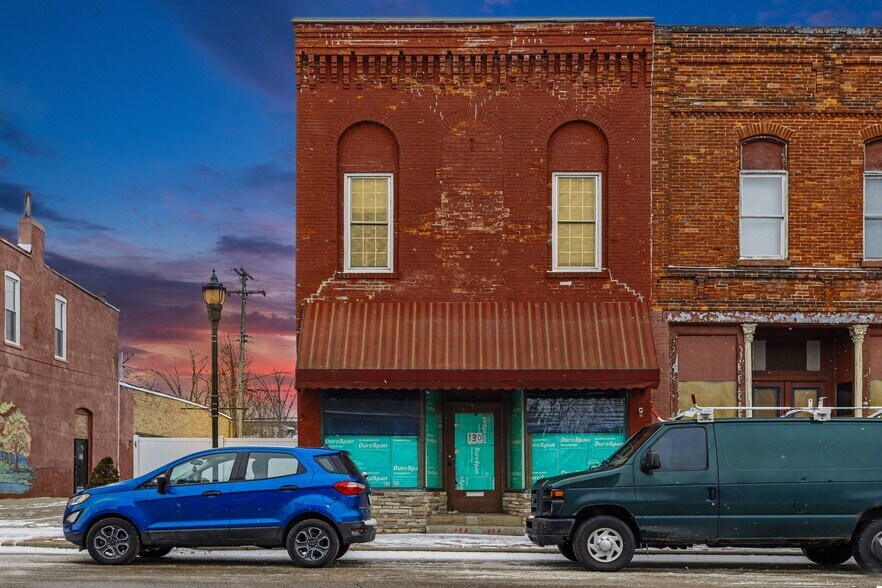 More Photos Of 130 E Water St, Constantine General Retail For Sale