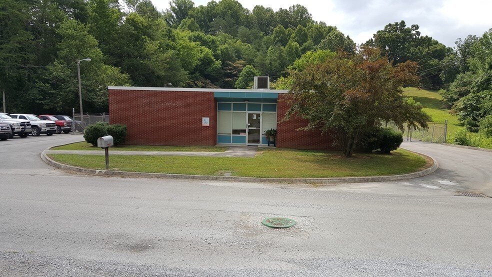 More Photos Of 325 Fairchild St, Harriman Industrial For Sale