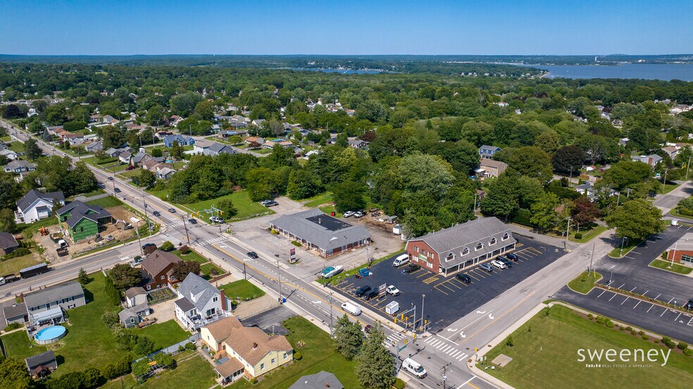 More Photos Of 500 Metacom Ave, Bristol Storefront For Sale