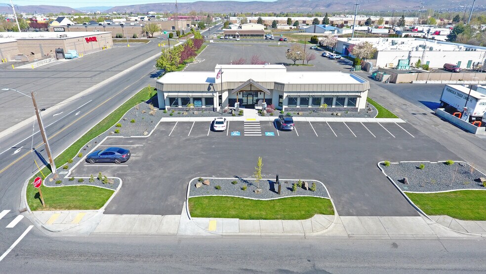 More Photos Of 1800 Rainier Pl, Union Gap Office For Lease