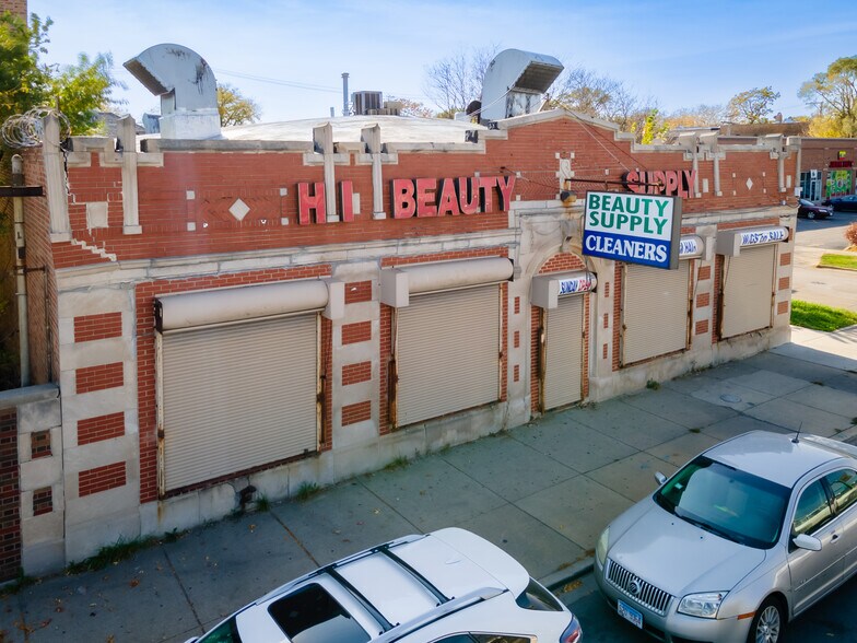 More Photos Of 255 W 79th St, Chicago General Retail For Lease