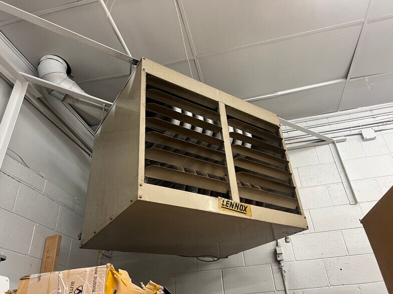 More Photos Of 1720 Main St, Lander Warehouse For Sale