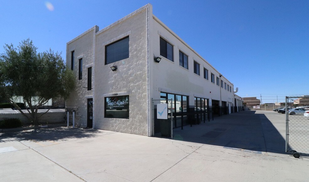 More Photos Of 15260 Anacapa Rd, Victorville Showroom For Lease