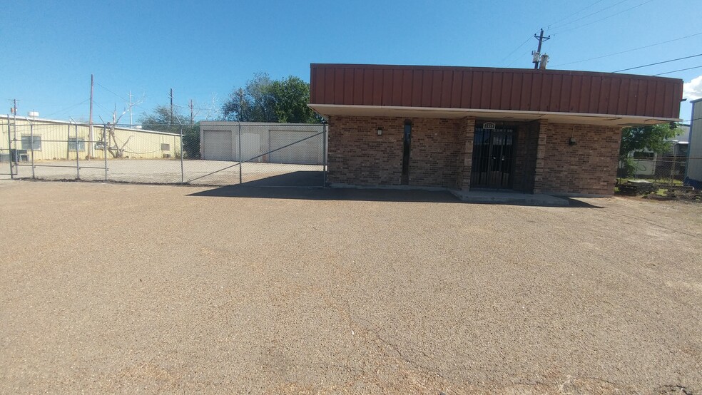 Primary Photo Of 5030 Chancellor Row, Corpus Christi Warehouse For Sale