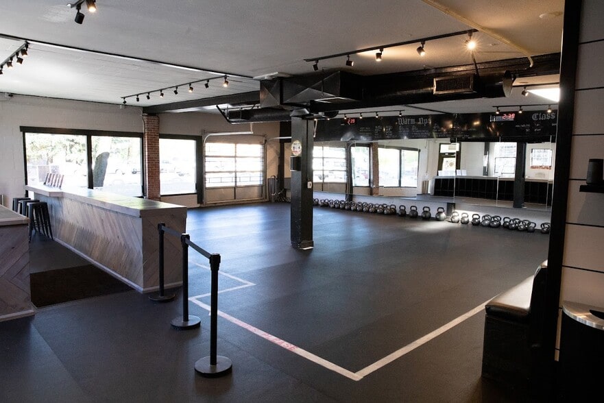 More Photos Of 3714 SE Powell Blvd, Portland Freestanding For Sale