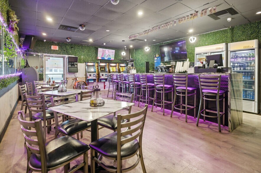 More Photos Of 1081 E 47th St, Hialeah Service Station For Sale