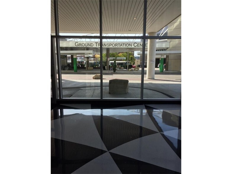 More Photos Of 425 2nd St SE, Cedar Rapids Office For Sale