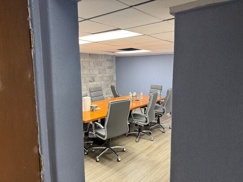 More Photos Of 2333 Joe Field Rd, Dallas Light Manufacturing For Lease