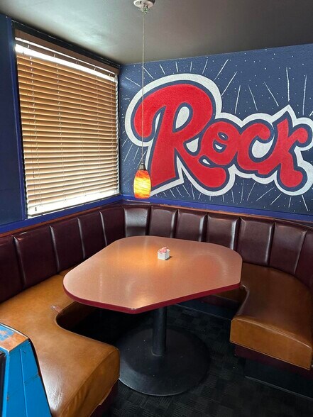 More Photos Of 1610 Richmond St, Mount Vernon Restaurant For Sale