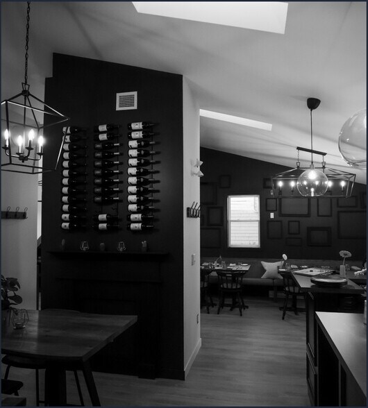 More Photos Of 20-22 Wentworth St, Dartmouth Storefront For Sale