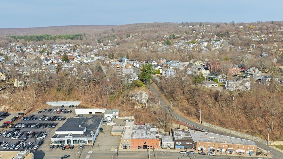 More Photos Of 370 E Main St, Ansonia Restaurant For Sale
