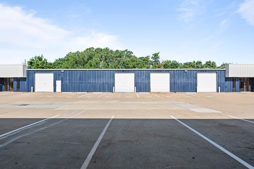 More Photos Of 1500 Brittmoore Rd, Houston Warehouse For Lease
