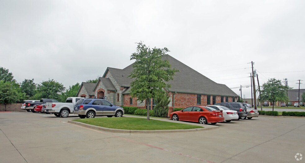 More Photos Of 5592 Davis Blvd, North Richland Hills Office Residential For Sale