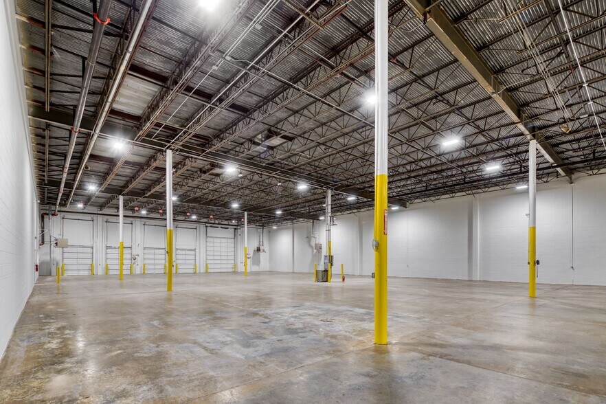 More Photos Of 3285 Saturn Ct, Peachtree Corners Warehouse For Lease