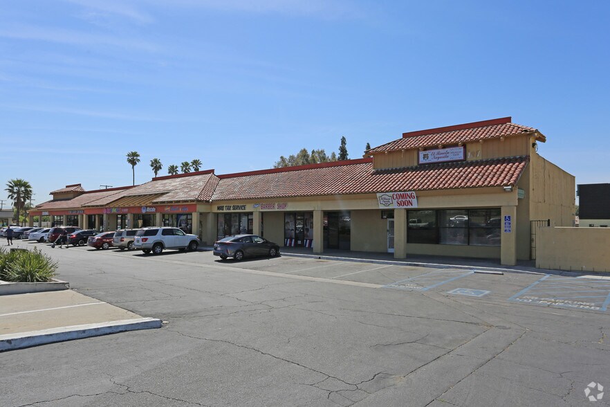 More Photos Of 911-945 W Foothill Blvd, Rialto Unknown For Lease