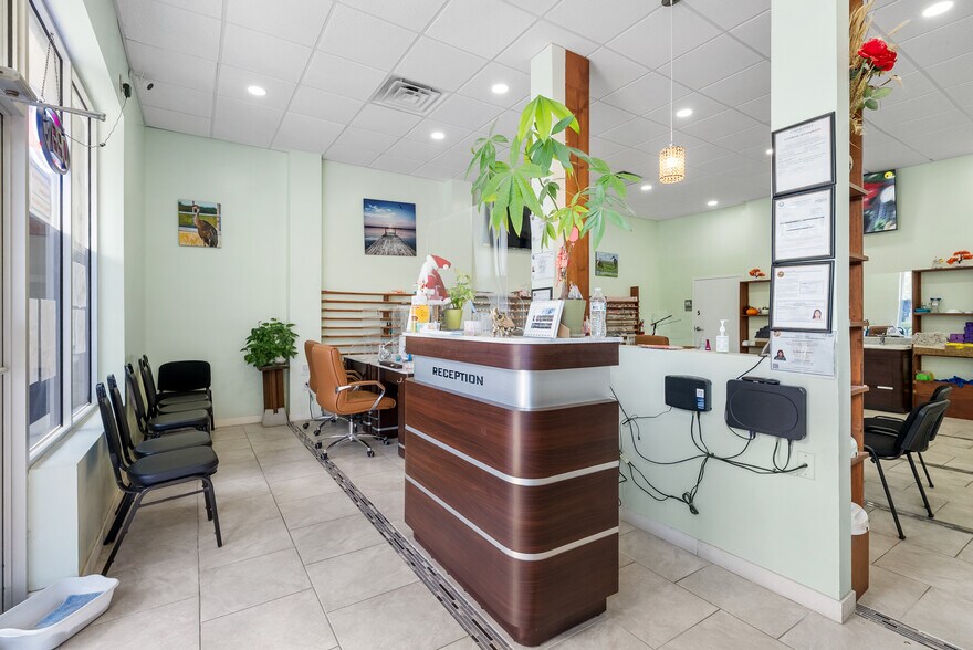 More Photos Of 3835-3841 SW Archer Rd, Gainesville Fast Food For Sale