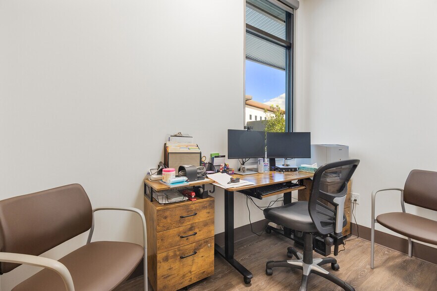 More Photos Of 2460 Beacon St, Chico Healthcare For Sale