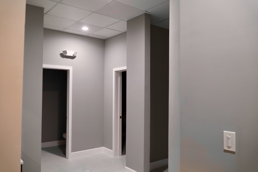 More Photos Of 5850 W Cypress St, Tampa Office For Lease