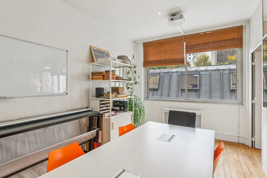 More Photos Of 20 Rue Marx Dormoy, Paris Office For Sale