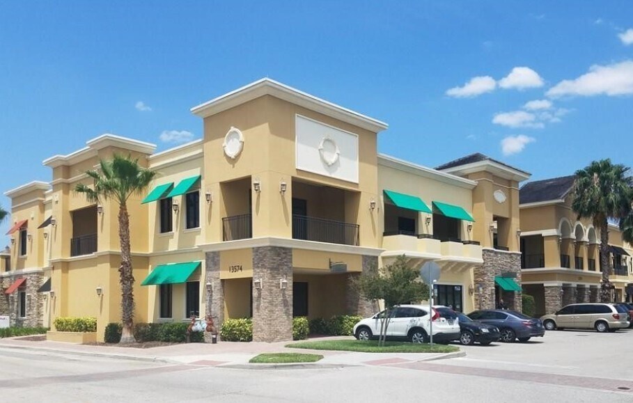 More Photos Of 13574 Village Park Dr, Orlando Office For Sale
