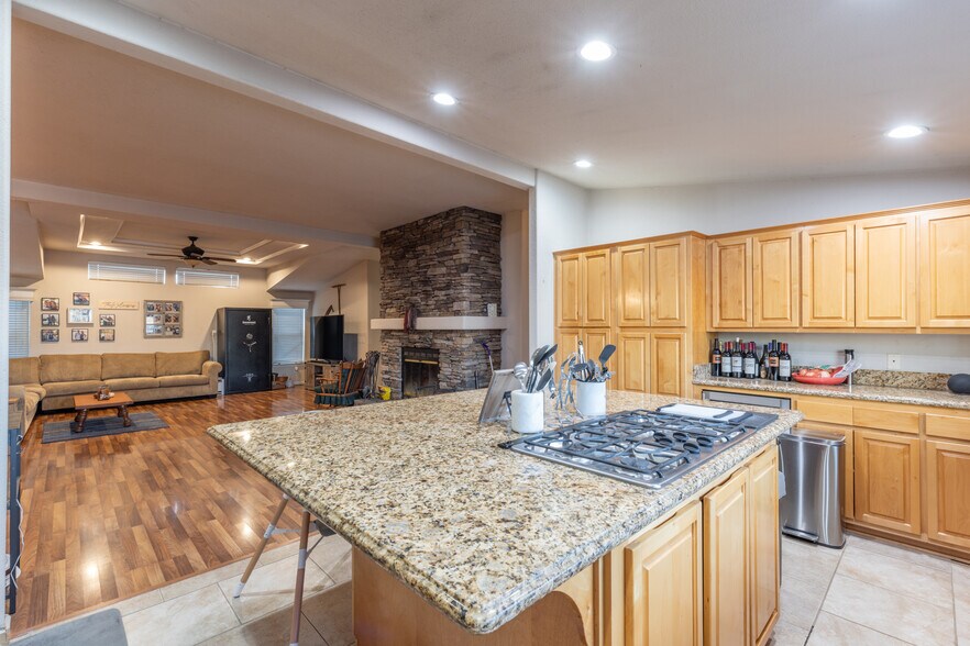 More Photos Of 3106 Golden Gate Dr, Napa Flex For Sale