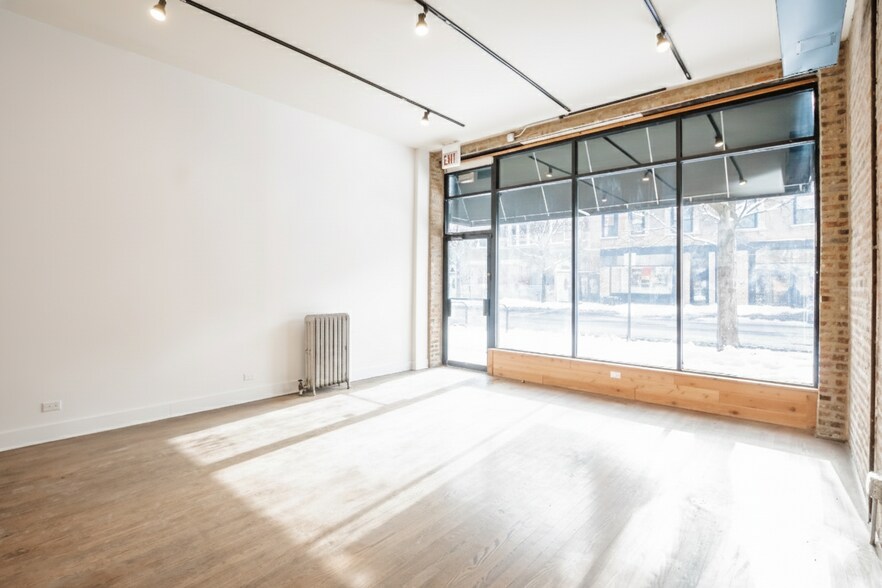 More Photos Of 1928 W Montrose Ave, Chicago Apartments For Lease