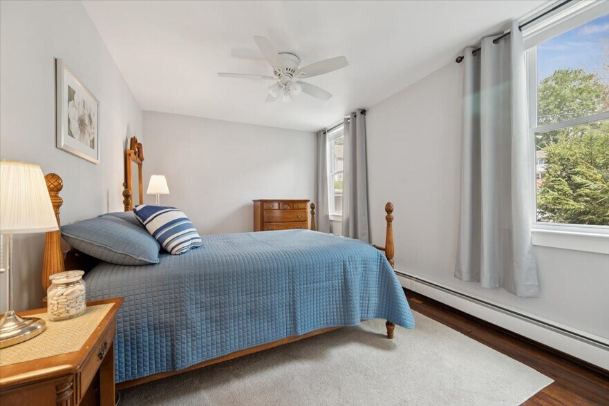 More Photos Of 192 Central Ave, Stirling Office For Sale