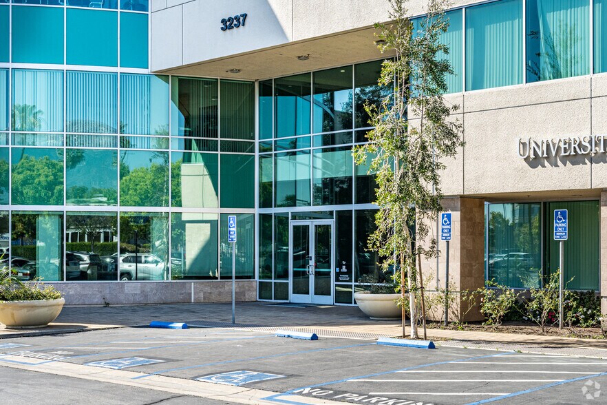 More Photos Of 3237 E Guasti Rd, Ontario Office For Lease