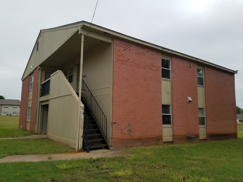 More Photos Of 1302 Watson Dr, Anadarko Apartments For Sale