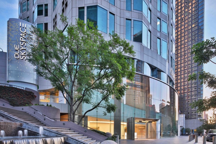 More Photos Of 633 W 5th St, Los Angeles Office For Lease