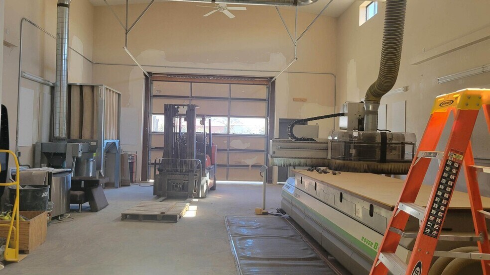 More Photos Of 1144 N Airport Rd, Cedar City Warehouse For Lease