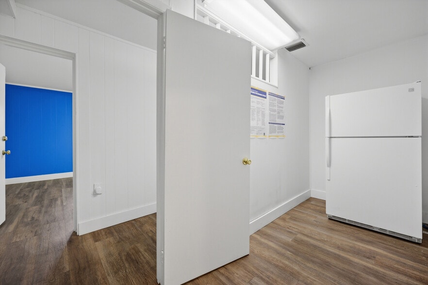 More Photos Of 2406-2410 Harper St, Jacksonville Warehouse For Lease