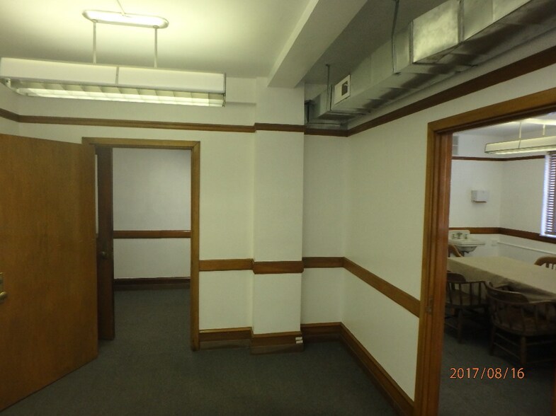 More Photos Of 119 Center Ave, Weston Post Office For Lease